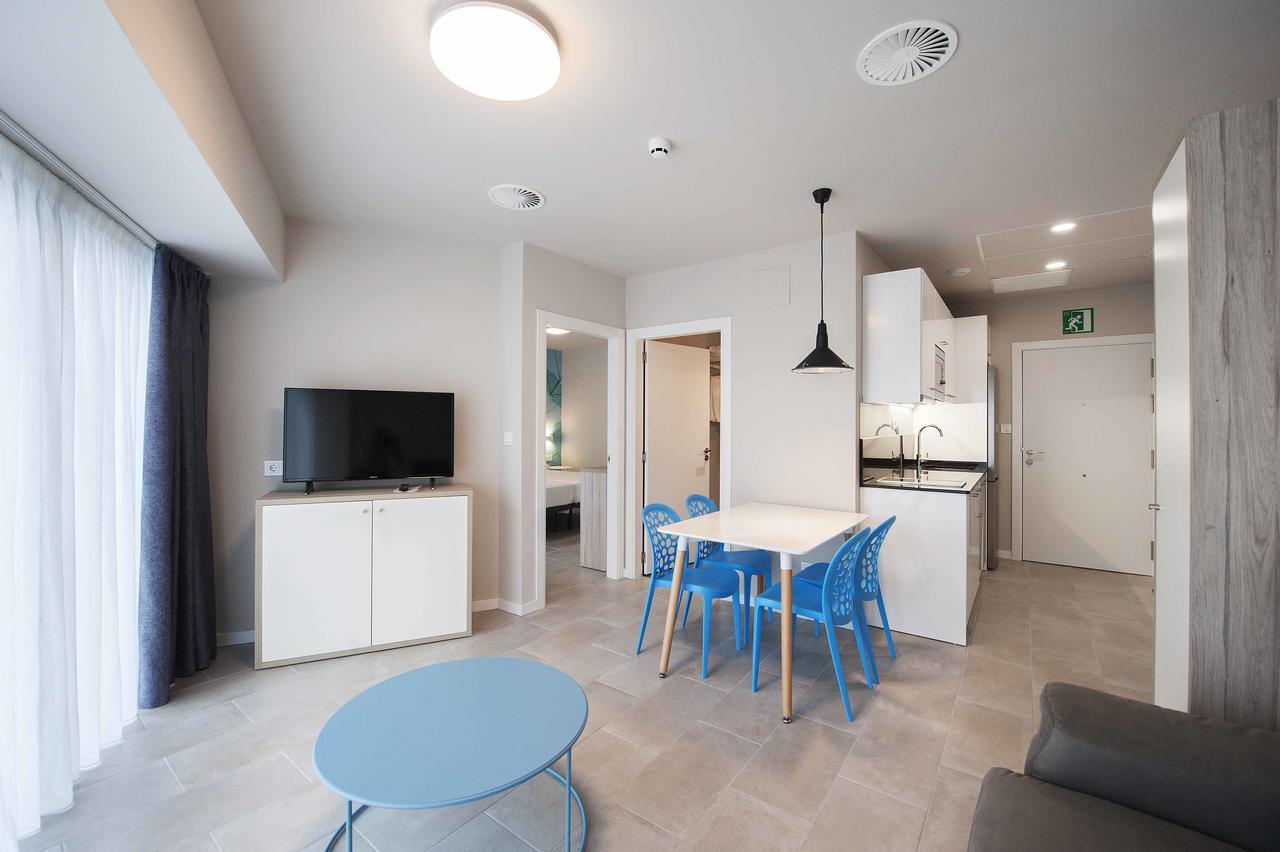Apartamentos Divan Vitoria-Gasteiz Exteriör bild