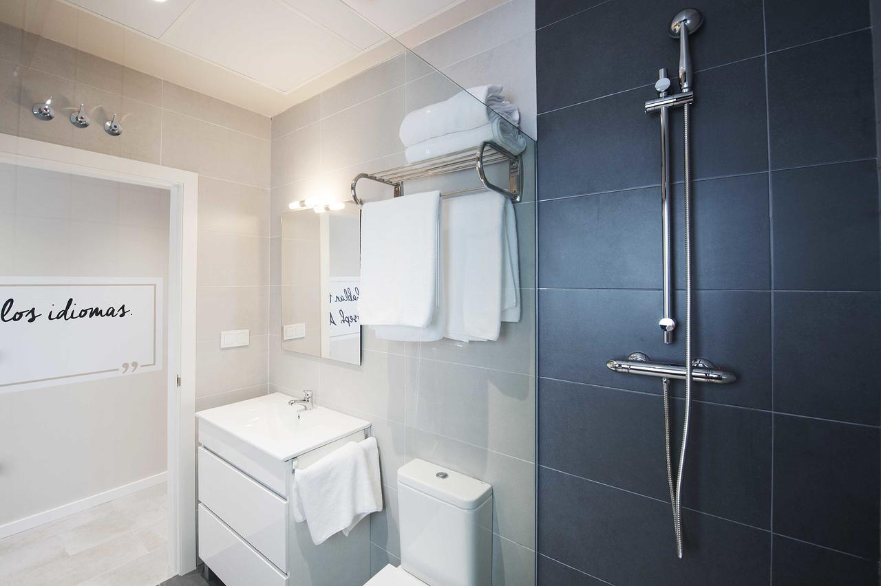 Apartamentos Divan Vitoria-Gasteiz Exteriör bild