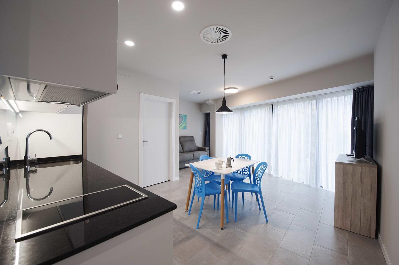 Apartamentos Divan Vitoria-Gasteiz Exteriör bild